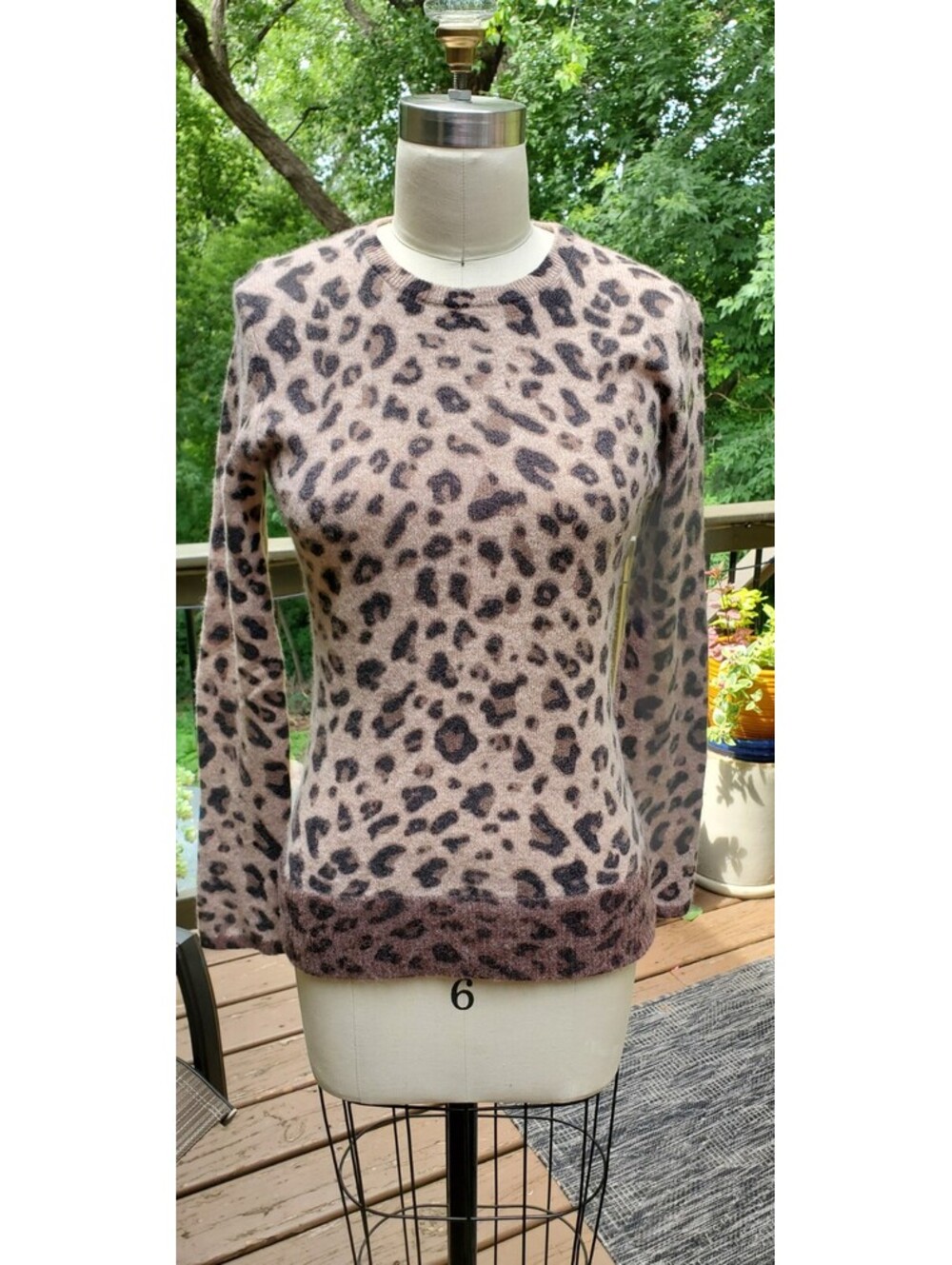 Magaschoni 100% Cashmere Crew Sweater Relaxed Fit Leopard Print Brown Tan M EUC